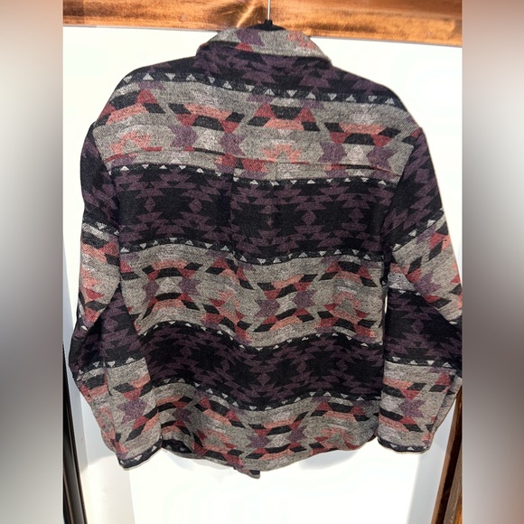 Women’s Southwest Shaket - Size: Medium - Picture 2 of 3